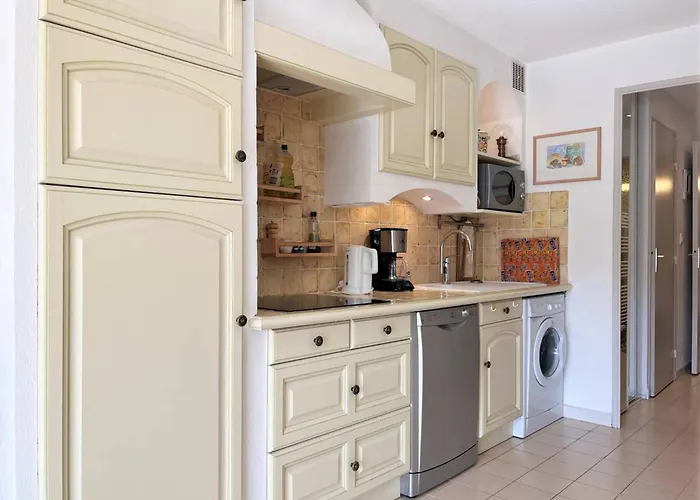 3 Pieces Avec Terrasse Proche - Fr-1-251-556 Apartment